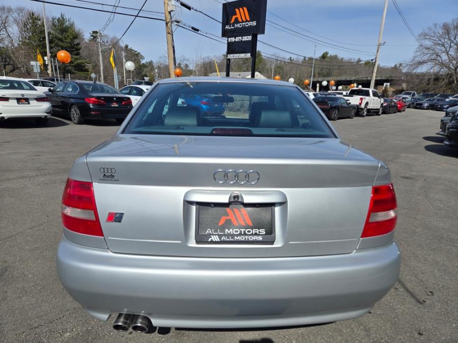 2000 Audi S4 quattro photo