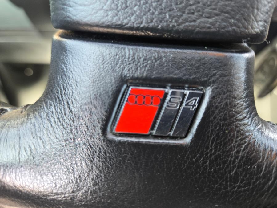 2000 Audi S4 quattro photo