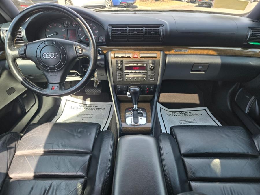 2000 Audi S4 quattro photo
