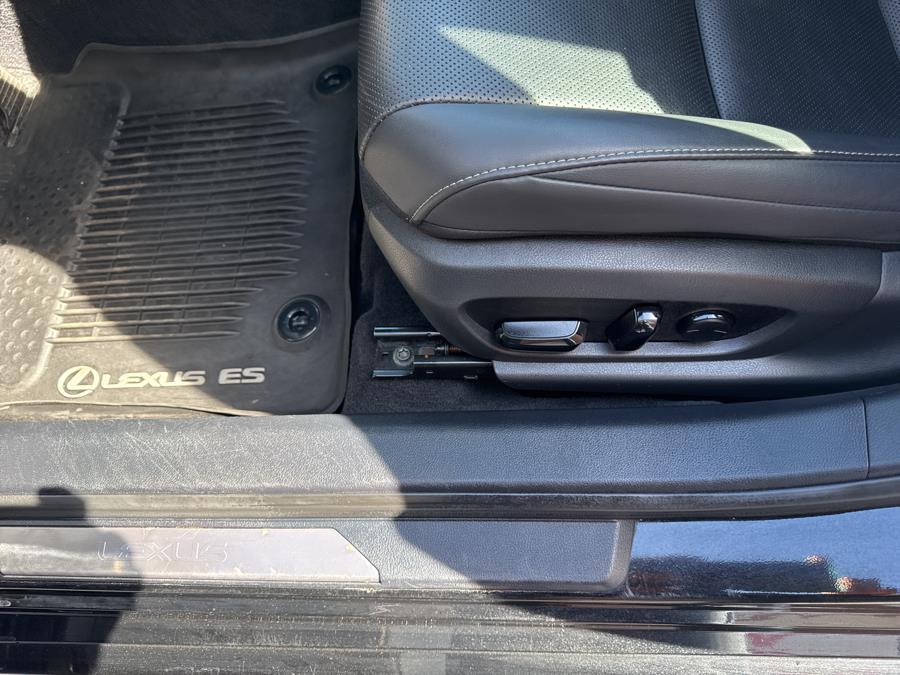 2021 Lexus ES ES photo