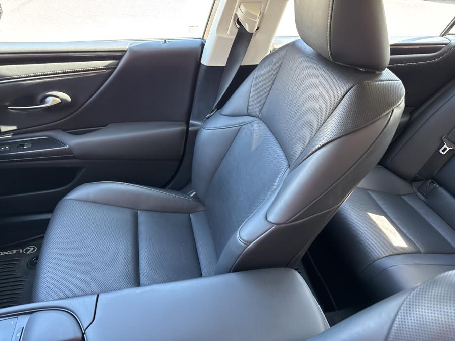 2021 Lexus ES ES photo
