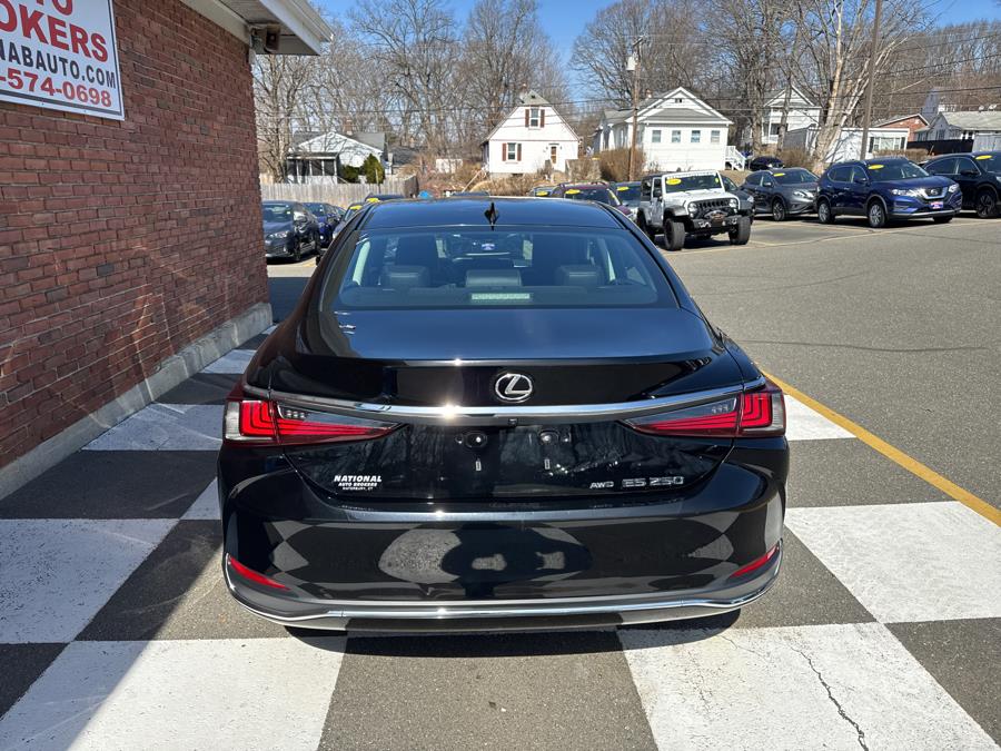 2021 Lexus ES ES photo