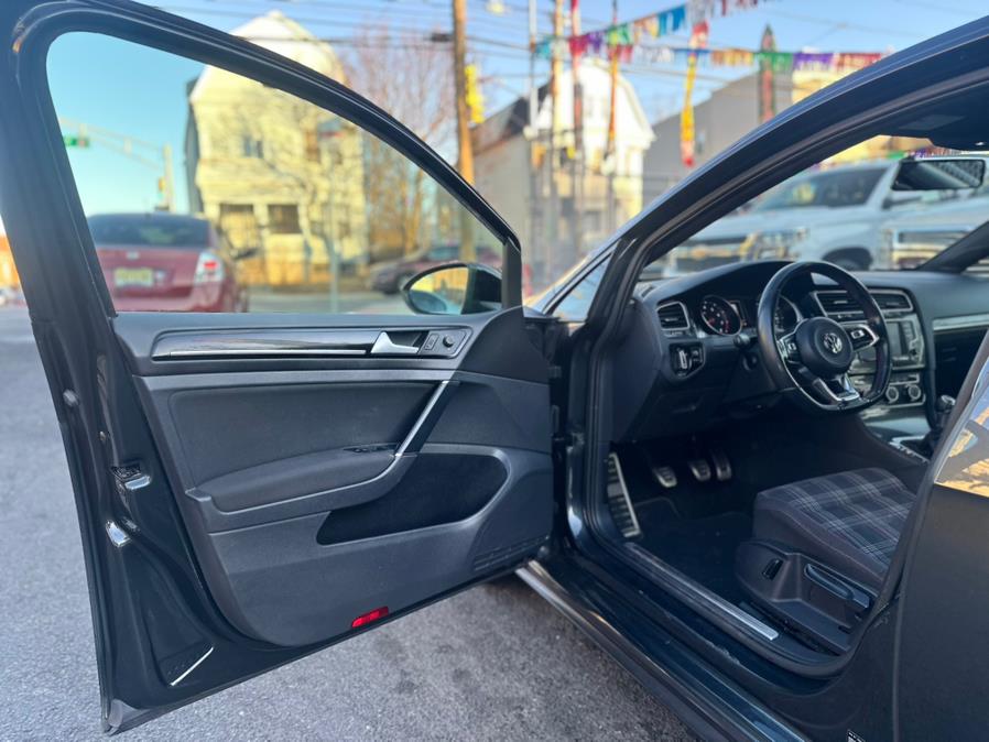 2017 Volkswagen Golf Gti 2.0T 4-Door S Manual photo