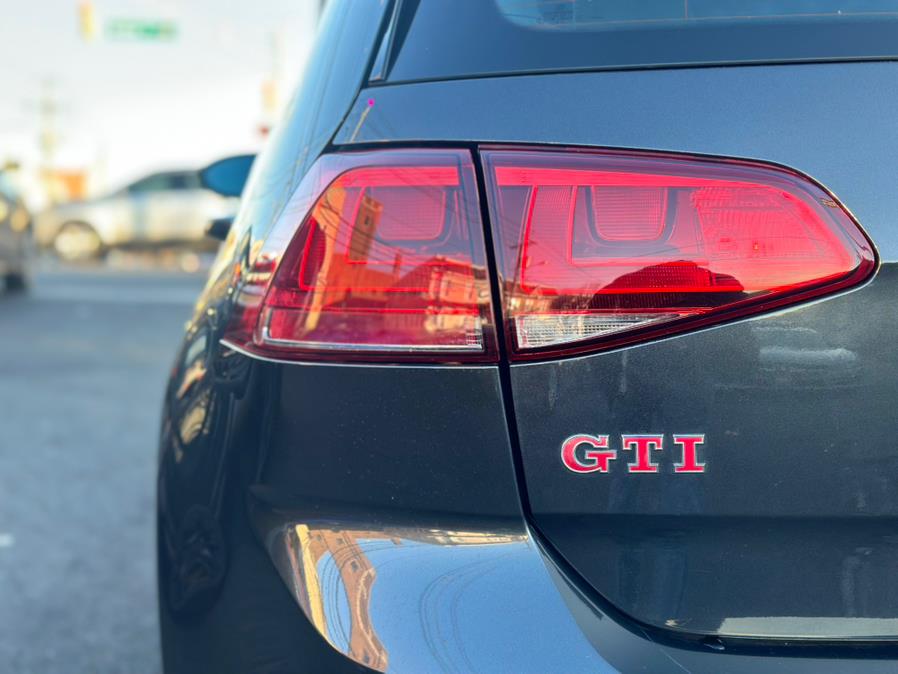 2017 Volkswagen Golf Gti 2.0T 4-Door S Manual photo