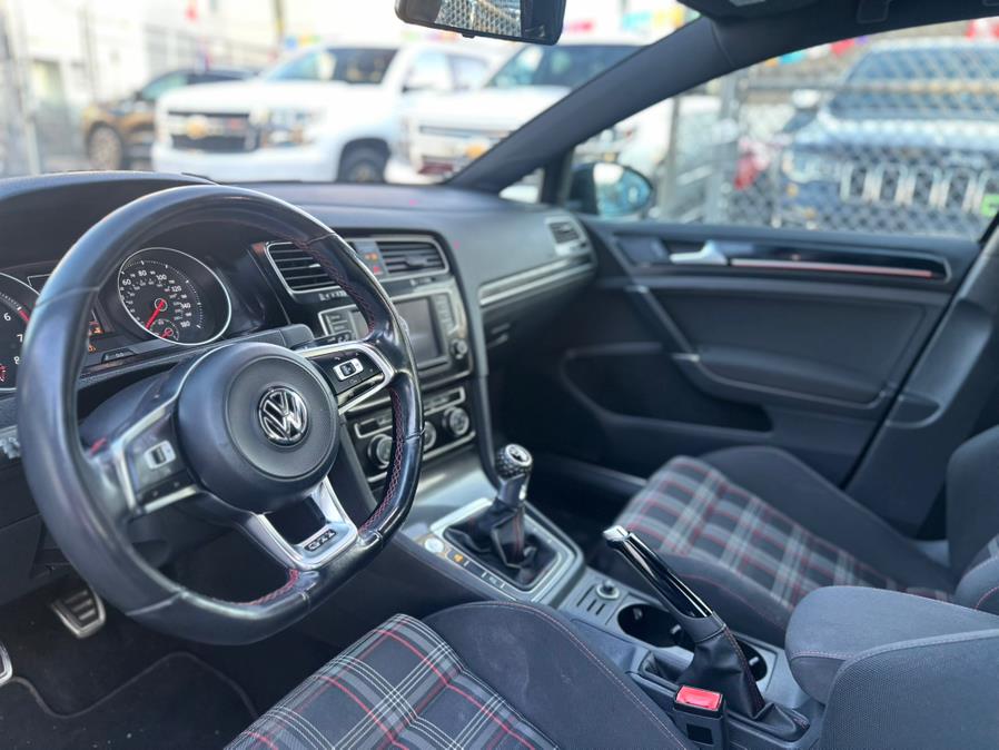 2017 Volkswagen Golf Gti 2.0T 4-Door S Manual photo