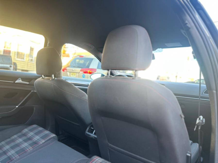 2017 Volkswagen Golf Gti 2.0T 4-Door S Manual photo