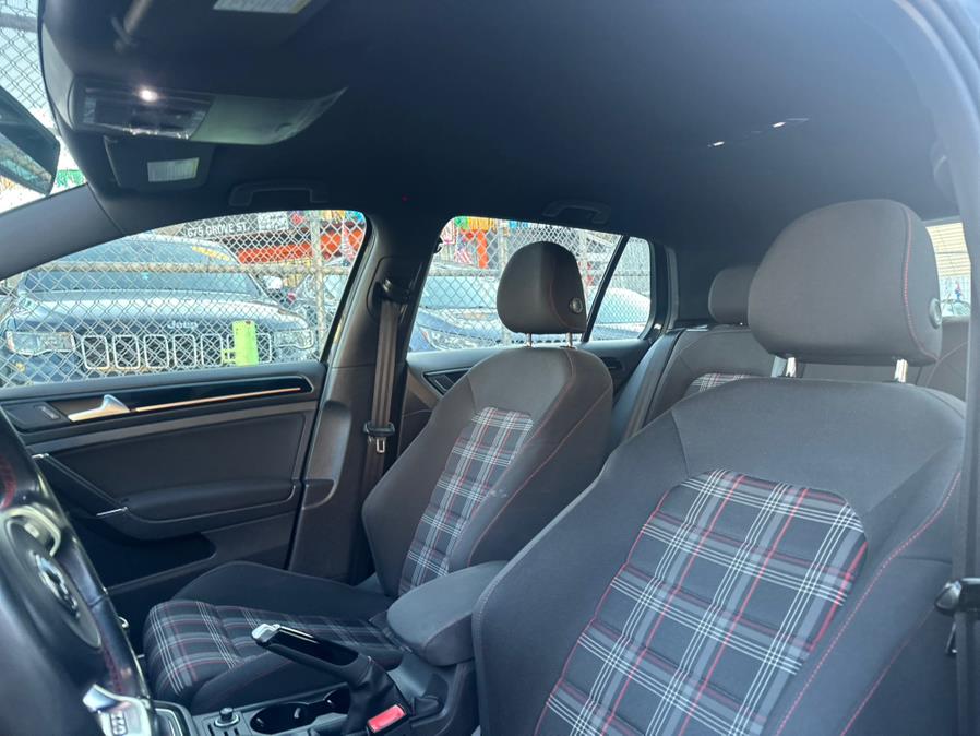2017 Volkswagen Golf Gti 2.0T 4-Door S Manual photo