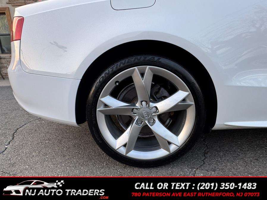 2010 Audi A5 2.0T quattro Prestige photo