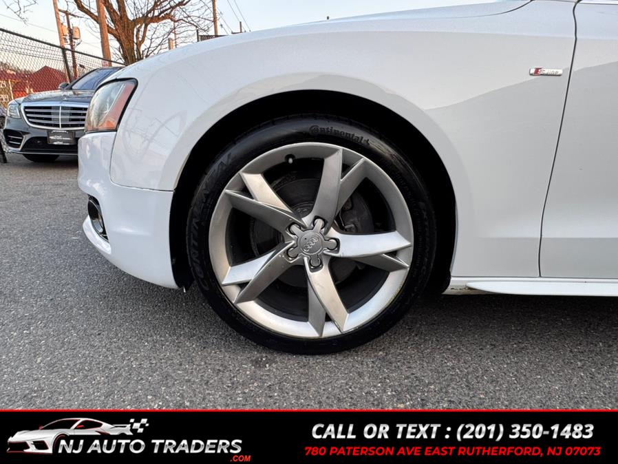 2010 Audi A5 2.0T quattro Prestige photo