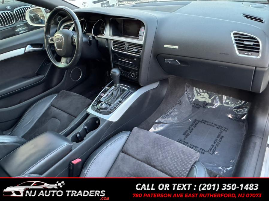2010 Audi A5 2.0T quattro Prestige photo