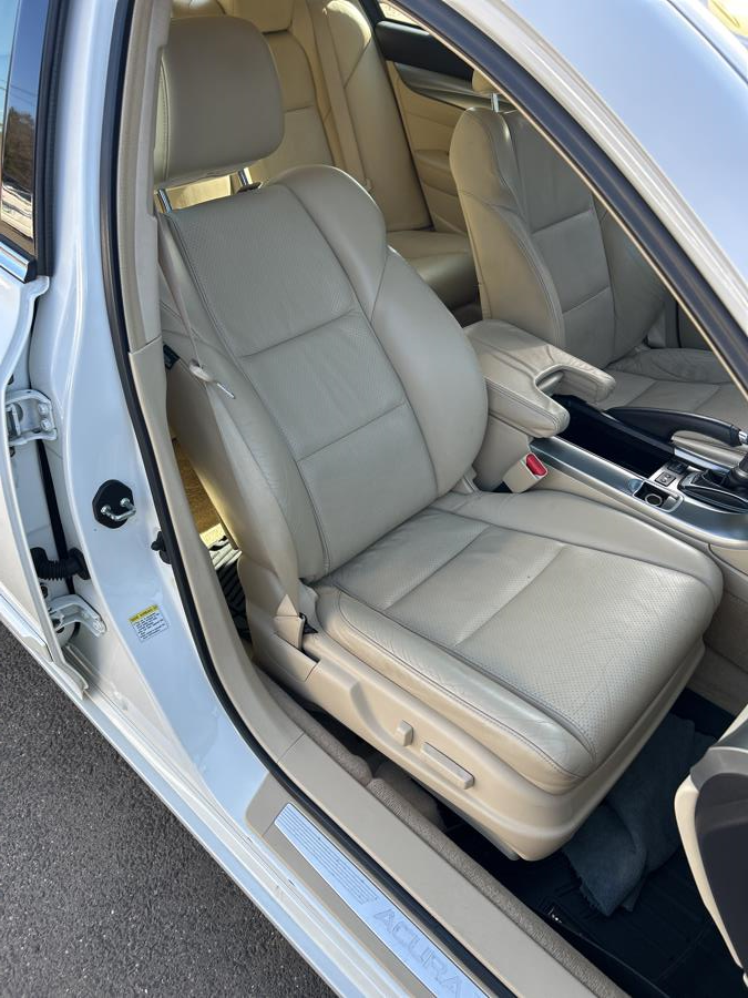 2010 Acura TL w/ Technology Package photo