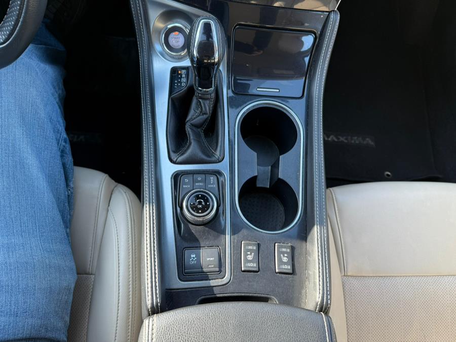 2021 Nissan Maxima SV 3.5L photo