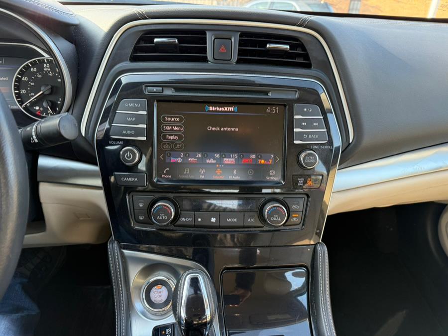 2021 Nissan Maxima SV 3.5L photo