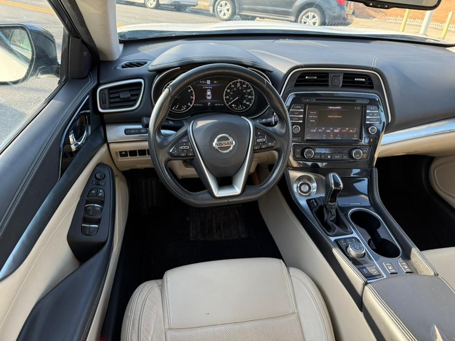 2021 Nissan Maxima SV 3.5L photo