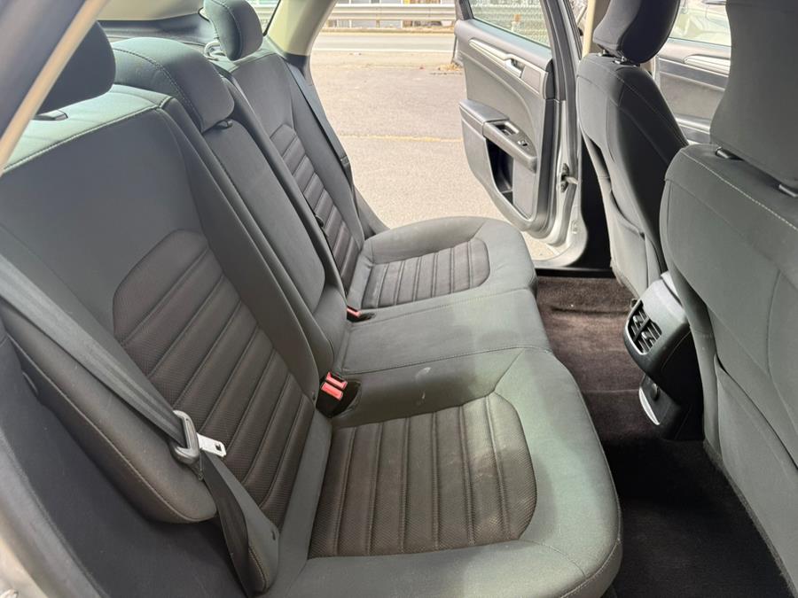 2017 Ford Fusion Hybrid SE FWD photo