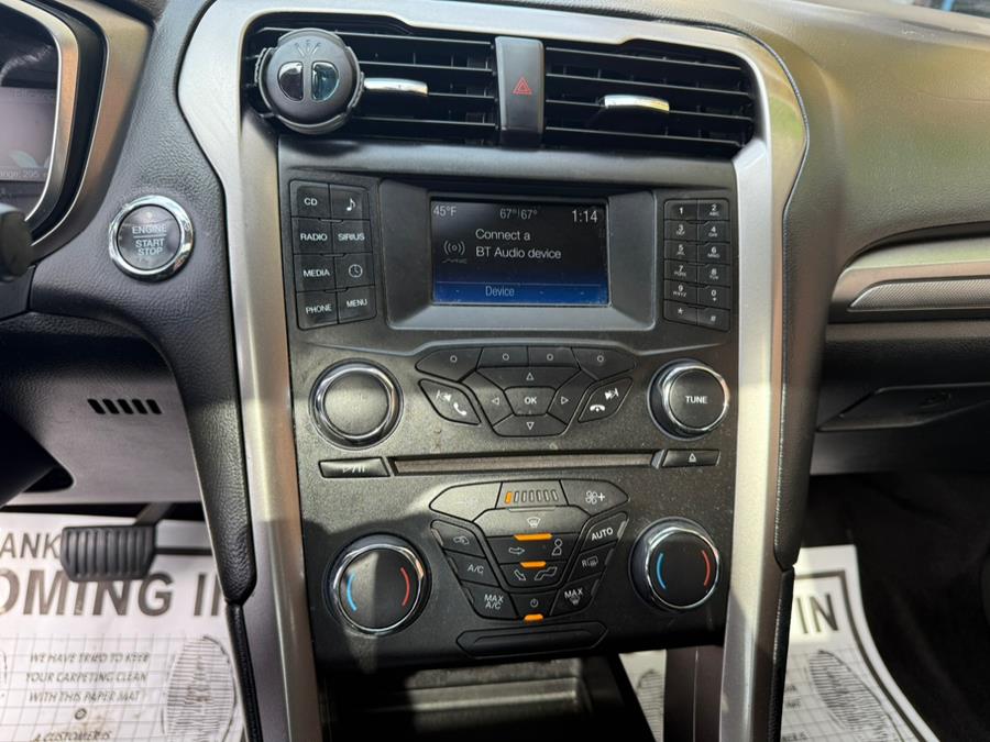 2017 Ford Fusion Hybrid SE FWD photo