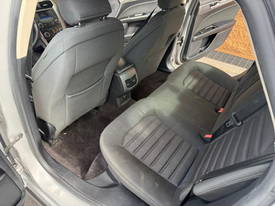2017 Ford Fusion Hybrid SE FWD photo