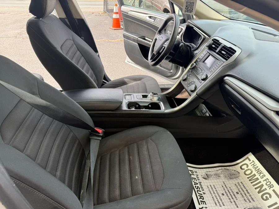 2017 Ford Fusion Hybrid SE FWD photo