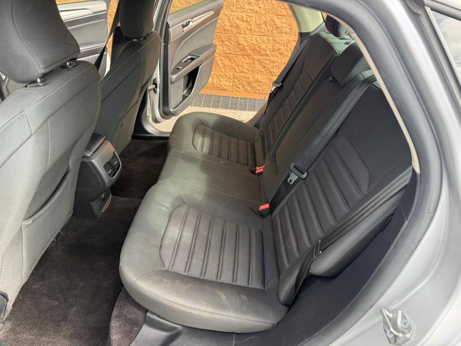 2017 Ford Fusion Hybrid SE FWD photo