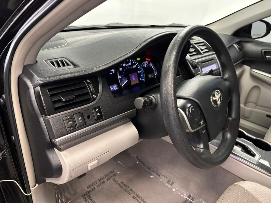 2012 Toyota Camry Hybrid LE photo