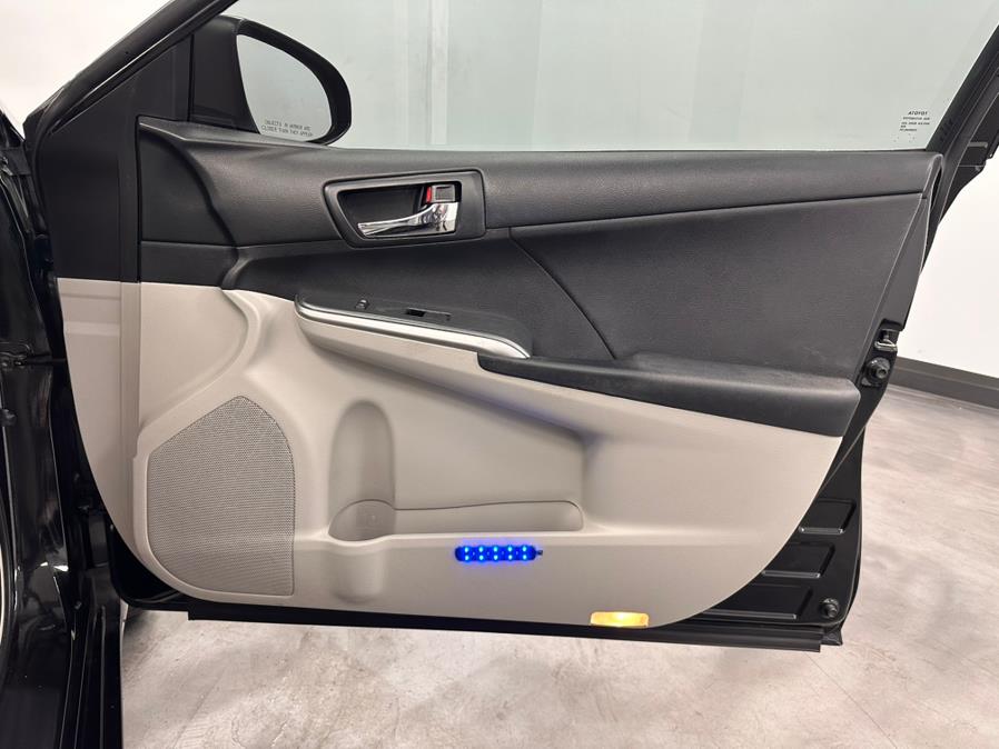 2012 Toyota Camry Hybrid LE photo
