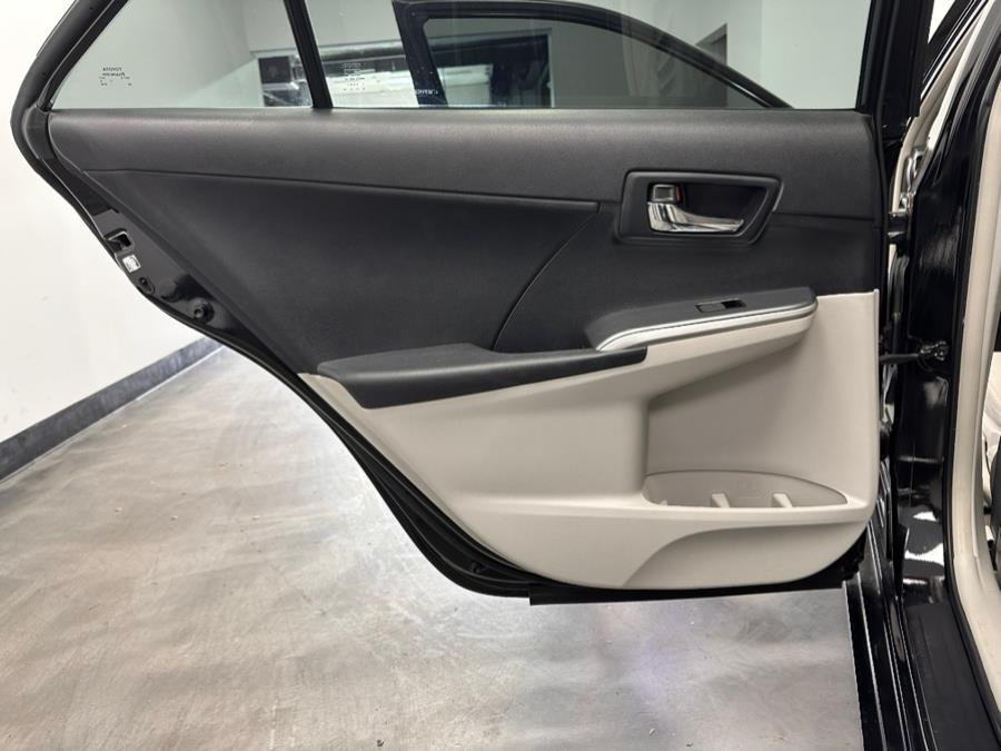 2012 Toyota Camry Hybrid LE photo