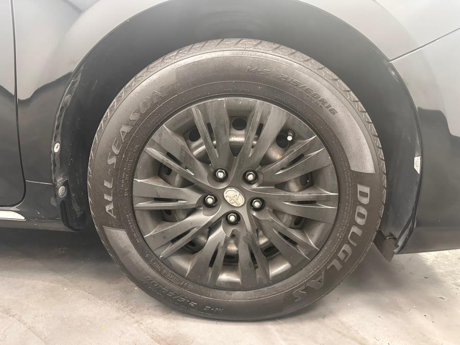 2012 Toyota Camry Hybrid LE photo