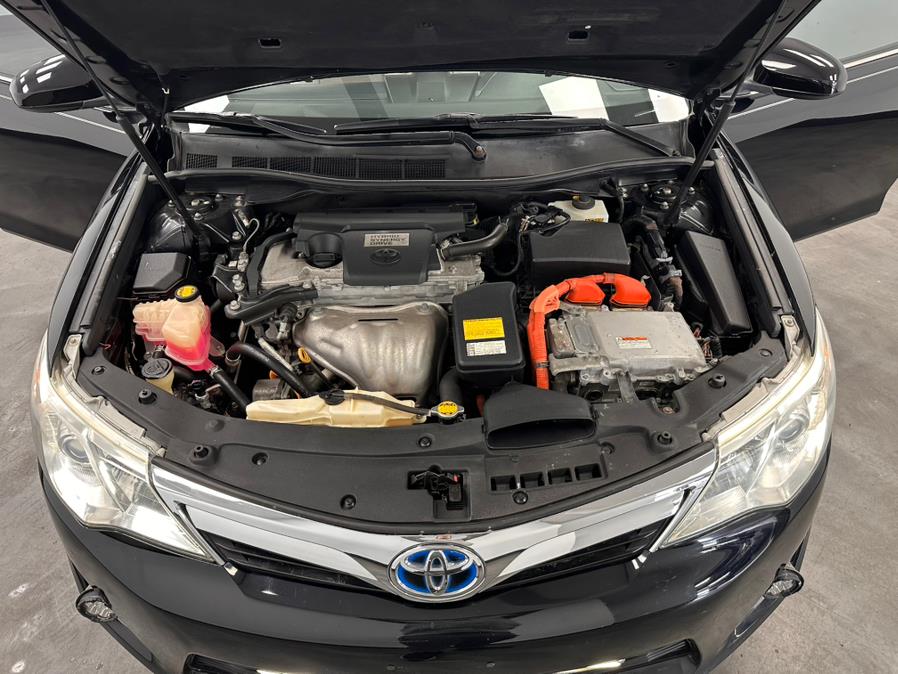 2012 Toyota Camry Hybrid LE photo