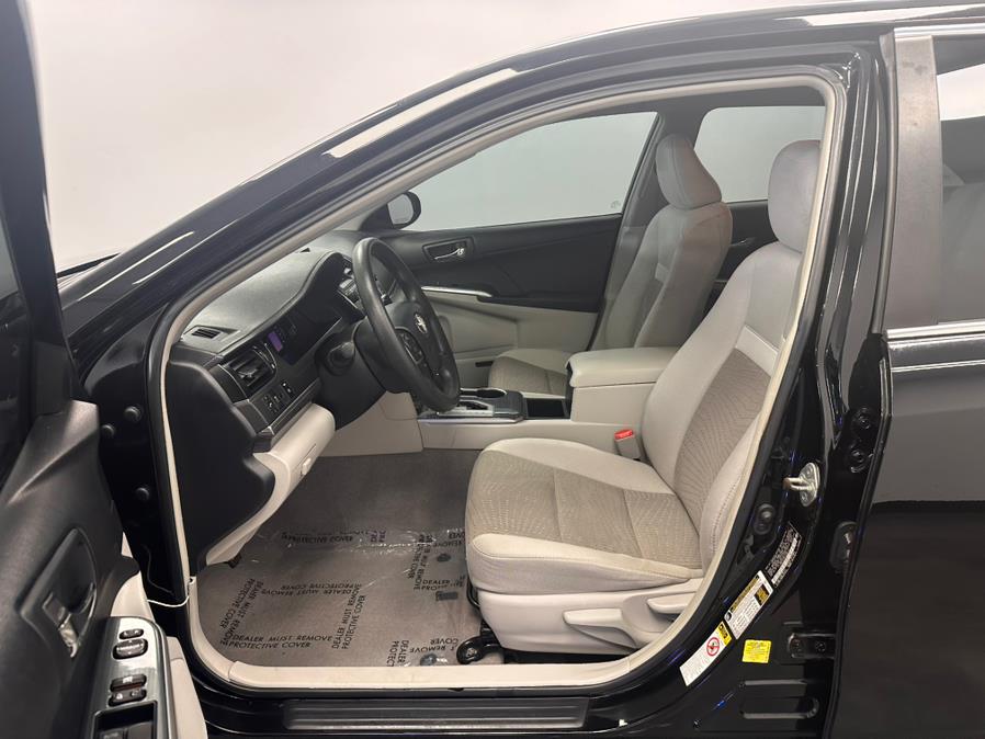 2012 Toyota Camry Hybrid LE photo