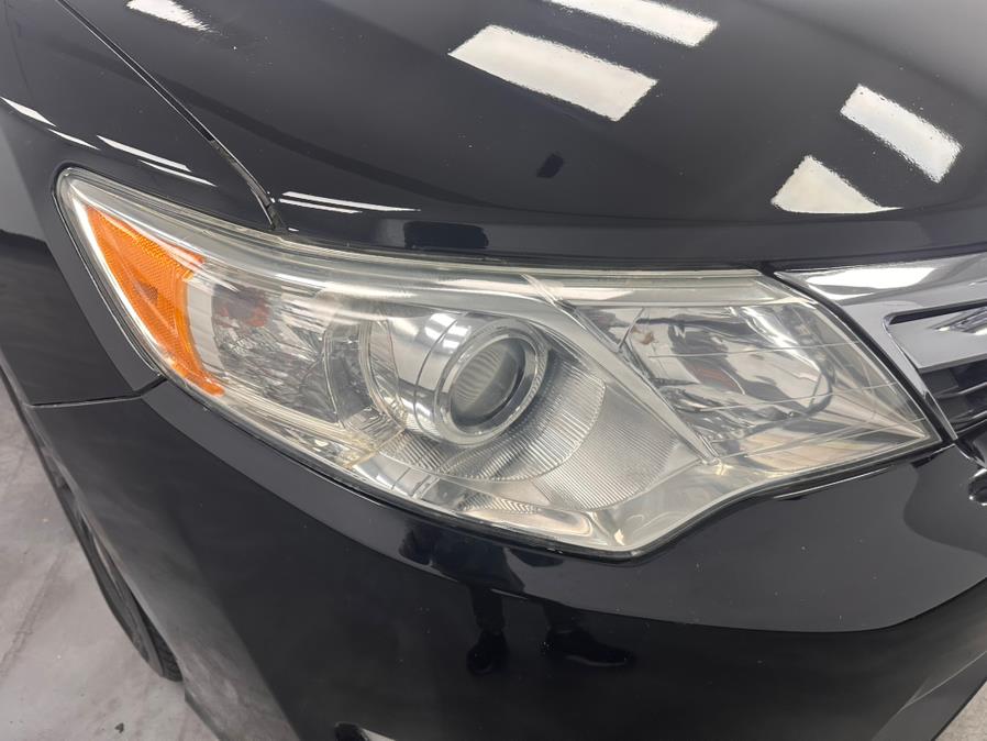2012 Toyota Camry Hybrid LE photo