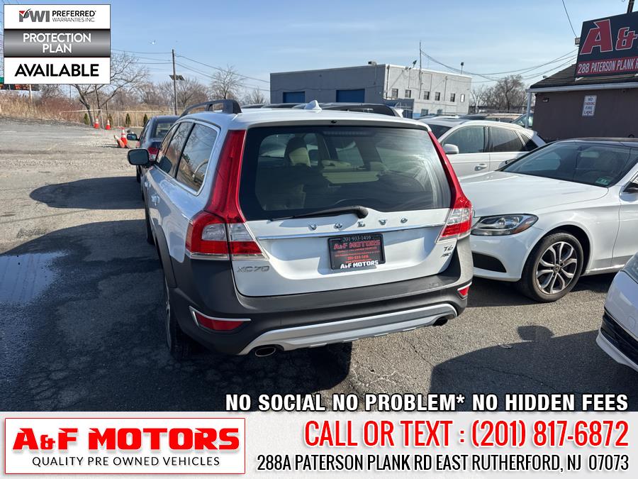 2015 Volvo XC70 2015.5 AWD 4dr Wgn T6 photo