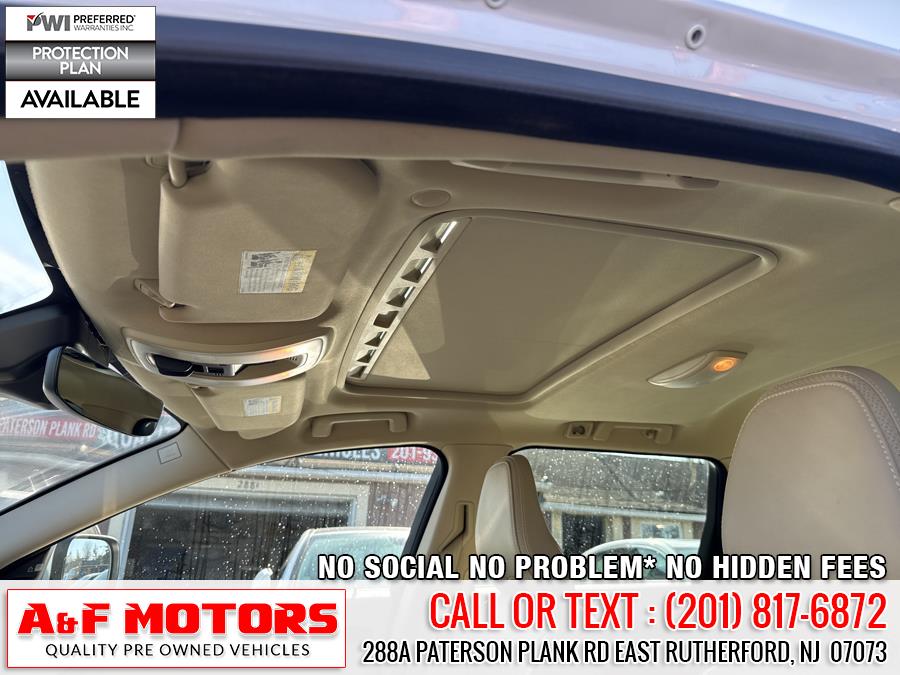 2015 Volvo XC70 2015.5 AWD 4dr Wgn T6 photo