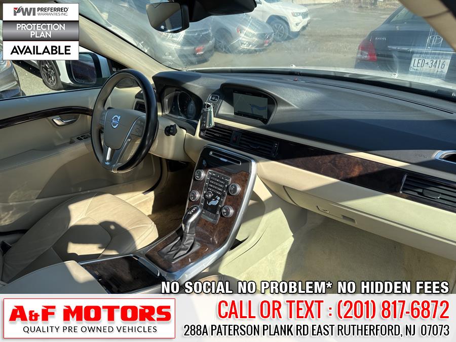 2015 Volvo XC70 2015.5 AWD 4dr Wgn T6 photo