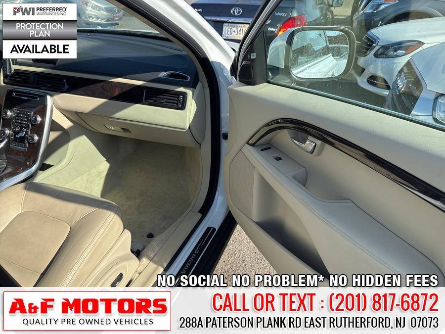 2015 Volvo XC70 2015.5 AWD 4dr Wgn T6 photo