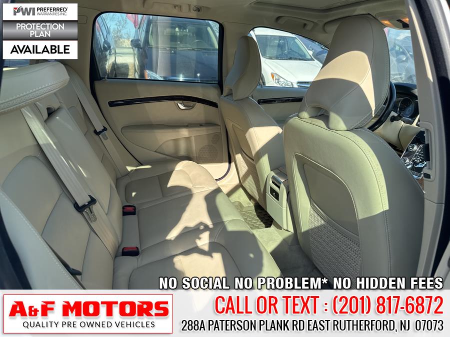 2015 Volvo XC70 2015.5 AWD 4dr Wgn T6 photo