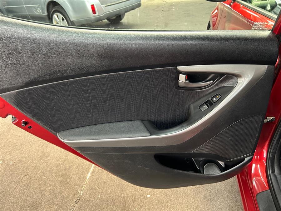 2013 Hyundai Elantra GLS photo