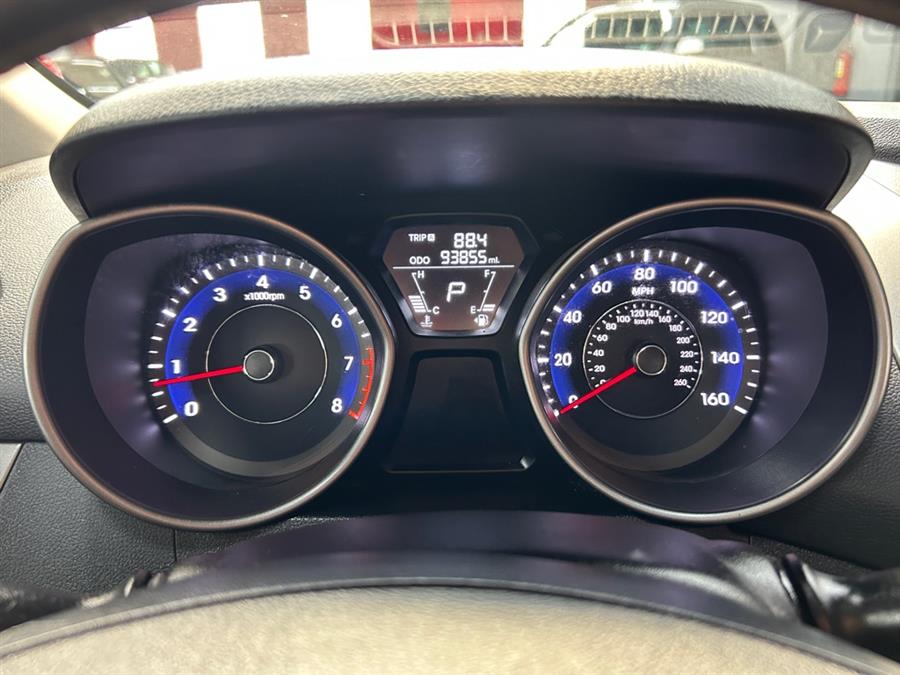 2013 Hyundai Elantra GLS photo
