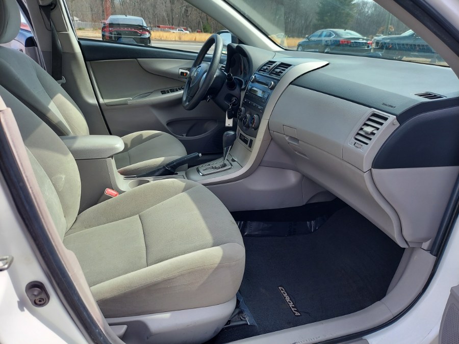 2011 Toyota Corolla photo