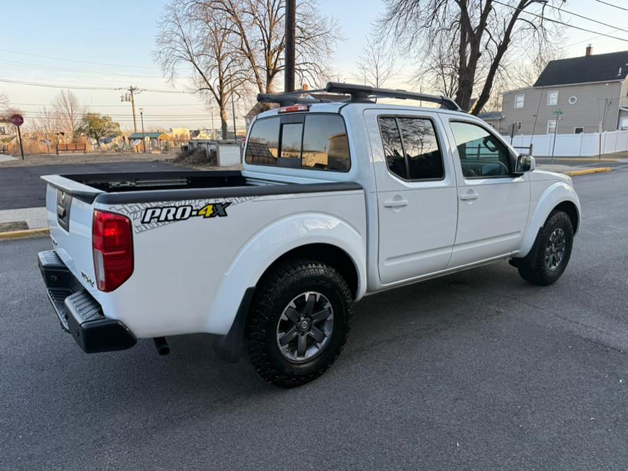 2015 Nissan Frontier 4WD Crew Cab PRO-4X photo