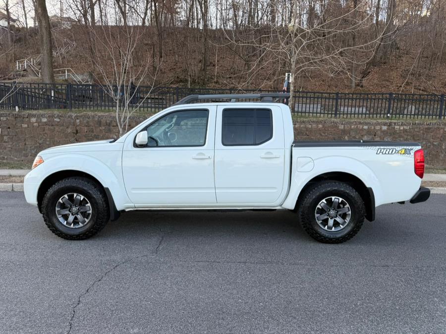 2015 Nissan Frontier 4WD Crew Cab PRO-4X photo