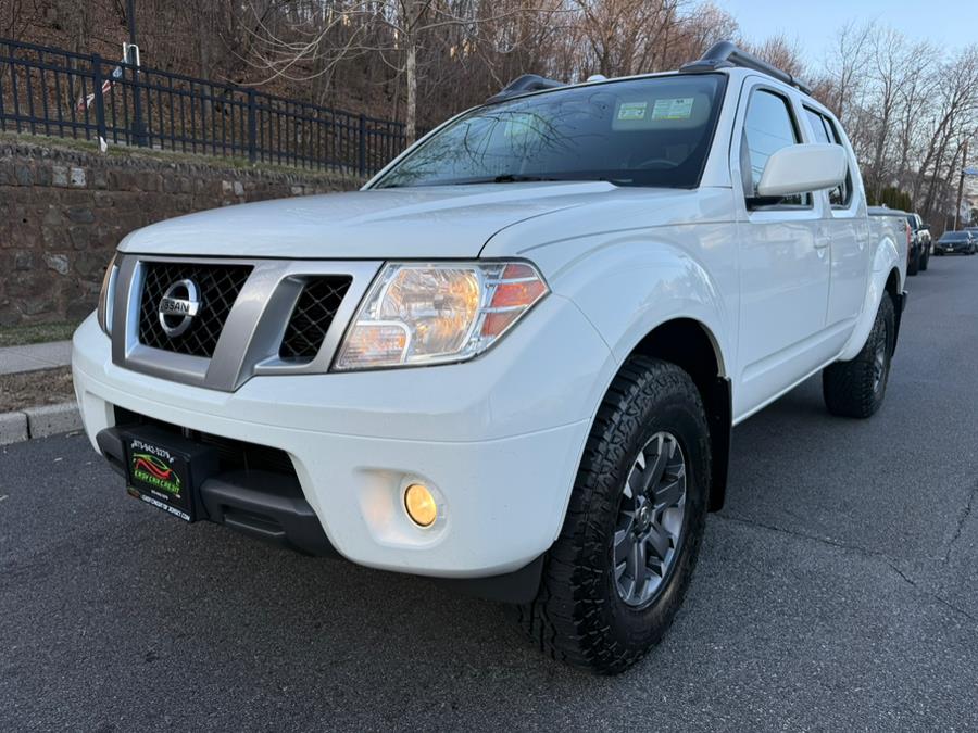 2015 Nissan Frontier 4WD Crew Cab PRO-4X photo