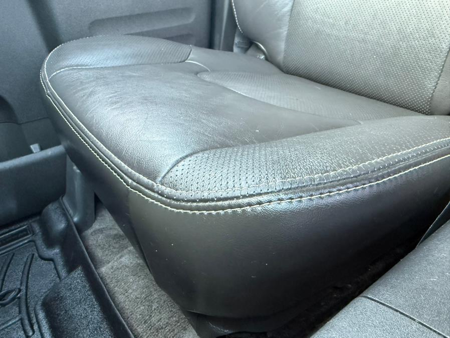 2015 Nissan Frontier 4WD Crew Cab PRO-4X photo