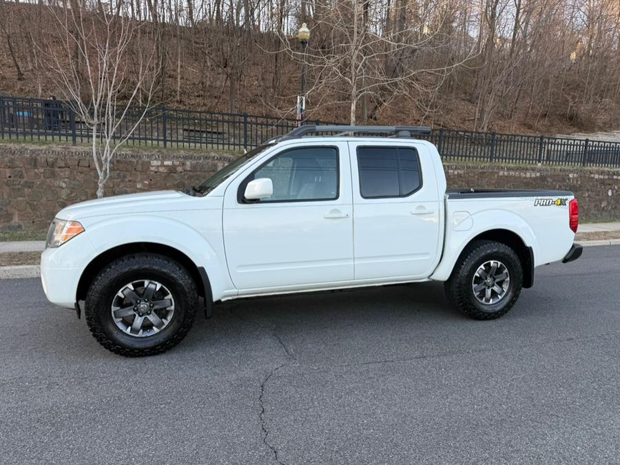 2015 Nissan Frontier 4WD Crew Cab PRO-4X photo