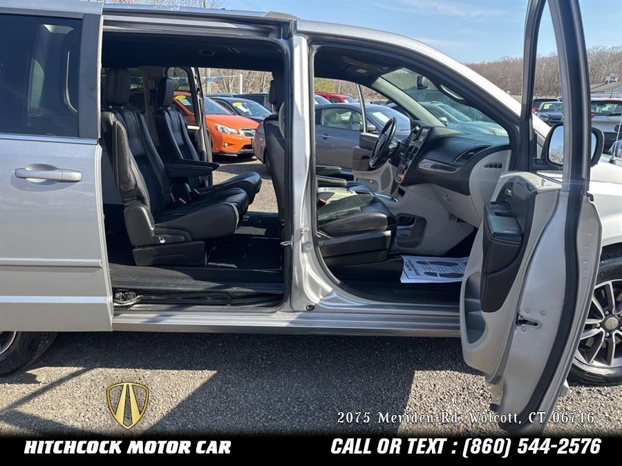 2017 Dodge Grand Caravan SXT photo