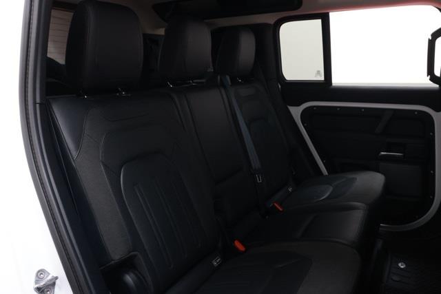 2020 Land Rover Defender 110 S photo