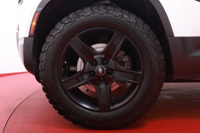 2020 Land Rover Defender 110 S photo