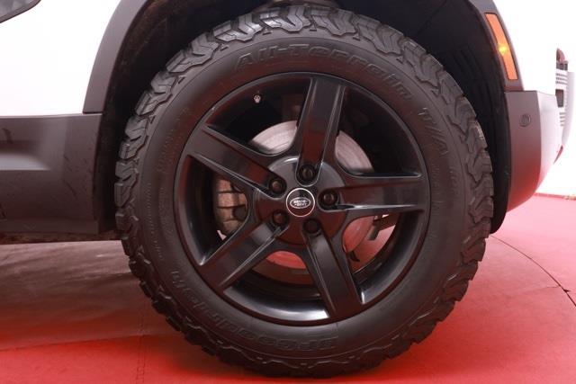2020 Land Rover Defender 110 S photo