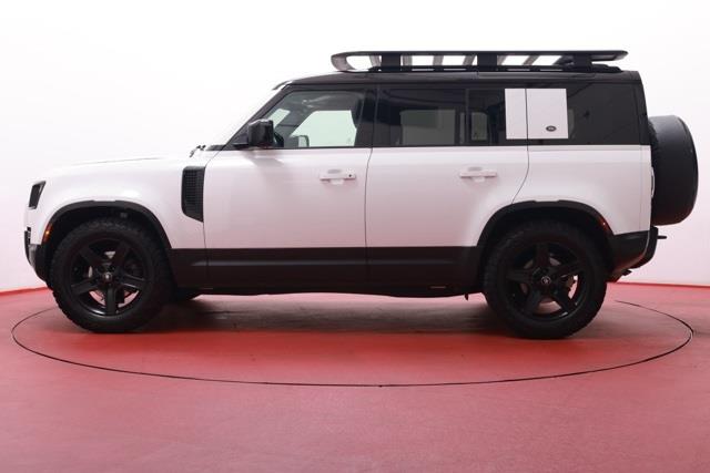 2020 Land Rover Defender 110 S photo