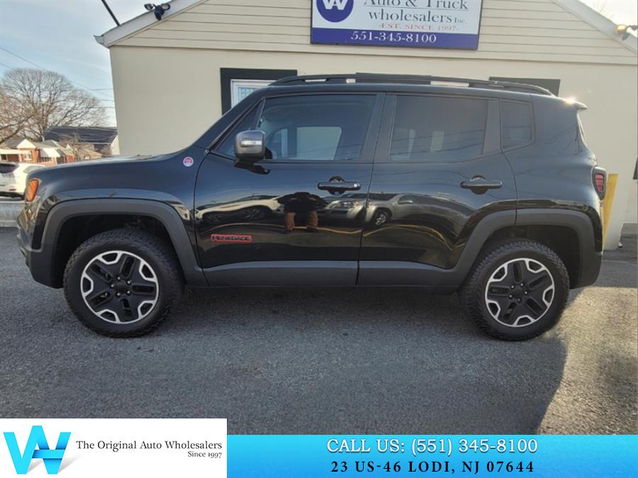 2017 Jeep Renegade Trailhawk 4x4 photo