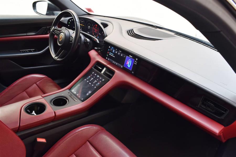 2021 Porsche Taycan Base 4dr Sedan photo
